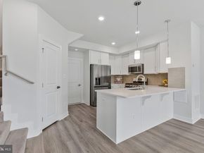 13270 Woodland Park Road 3J, Herndon VA 20171