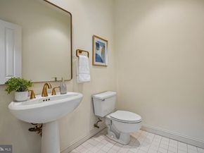 7940 Turncrest Drive, Potomac MD 20854
