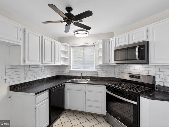 154 Benjamin Court G154, Philadelphia PA 19114