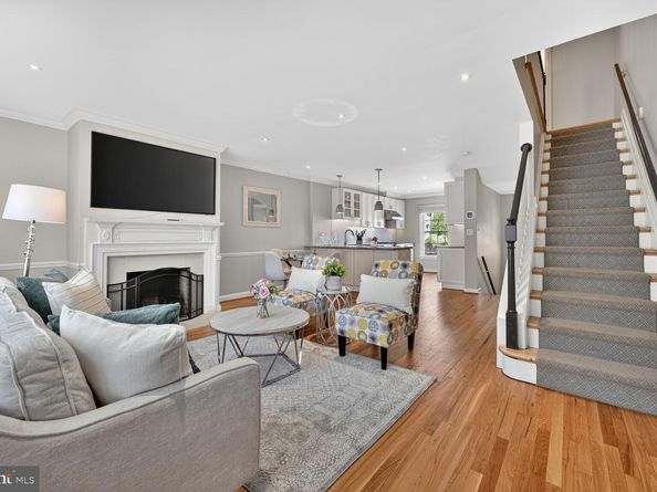 204 Green Street, Alexandria VA 22314