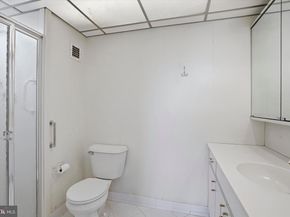 1001 City Avenue W1005, Wynnewood PA 19096