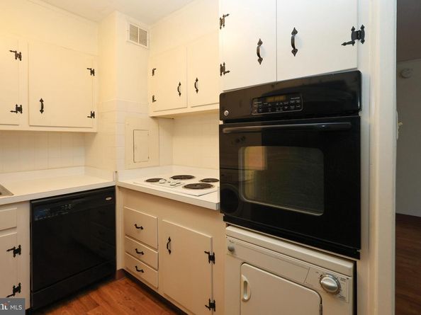 1900 John F Kennedy Boulevard 918, Philadelphia PA 19103