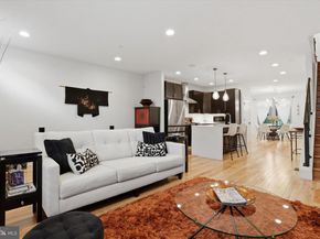 159 Green Lane, Philadelphia PA 19127
