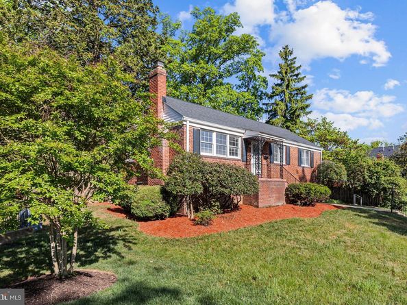 2520 Buckelew Drive, Falls Church VA 22046