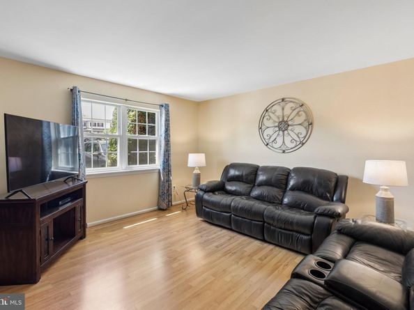 1006 N York Road 24, Willow Grove PA 19090