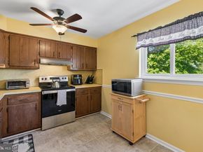 1006 N York Road 24, Willow Grove PA 19090