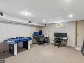 1006 N York Road 24, Willow Grove PA 19090