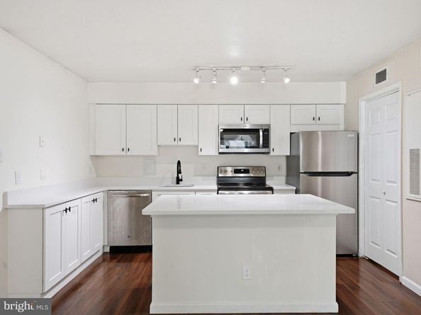 3303 Wyndham Circle 146, Alexandria VA 22302