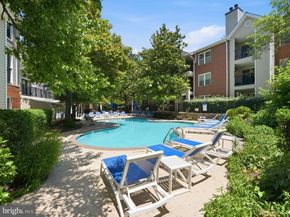 3303 Wyndham Circle 146, Alexandria VA 22302