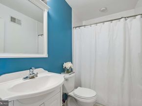 612 Queen Street, Philadelphia PA 19147