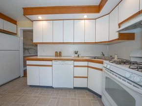 674 N Bishop Avenue, Springfield PA 19064