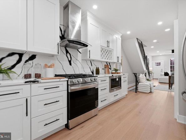511 N 37TH Street, Philadelphia PA 19104