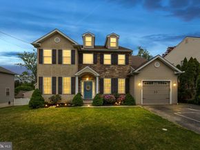 553 Royal Avenue, Havertown PA 19083