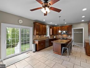 553 Royal Avenue, Havertown PA 19083