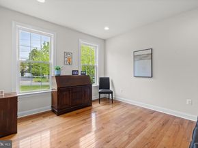 553 Royal Avenue, Havertown PA 19083