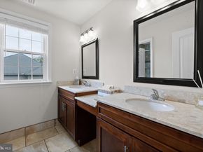 553 Royal Avenue, Havertown PA 19083