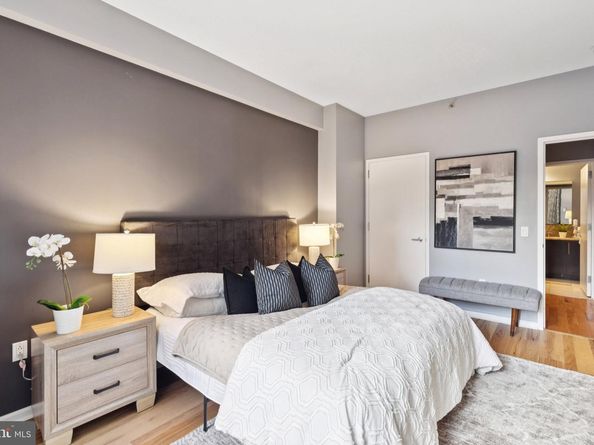 1425 Locust Street 4F, Philadelphia PA 19102