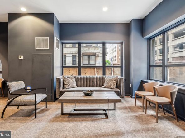 1425 Locust Street 4F, Philadelphia PA 19102