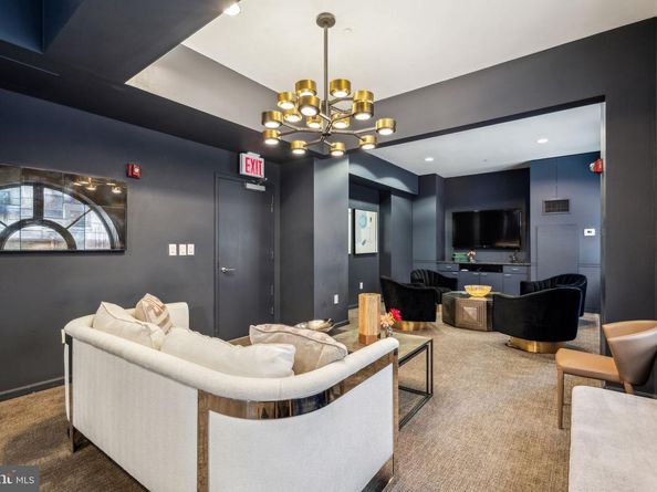 1425 Locust Street 4F, Philadelphia PA 19102