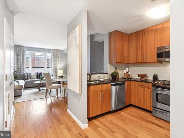 1425 Locust Street 4F, Philadelphia PA 19102