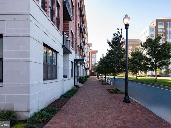 701 Swann Avenue 611, Alexandria VA 22301