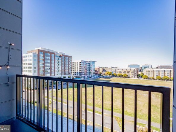 701 Swann Avenue 611, Alexandria VA 22301