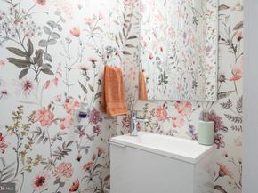 701 Swann Avenue 611, Alexandria VA 22301