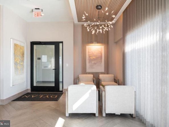 701 Swann Avenue 611, Alexandria VA 22301