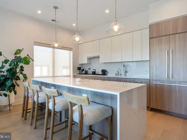 701 Swann Avenue 611, Alexandria VA 22301