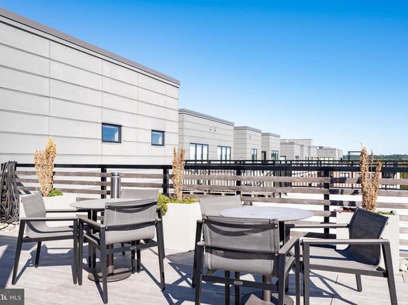 701 Swann Avenue 611, Alexandria VA 22301