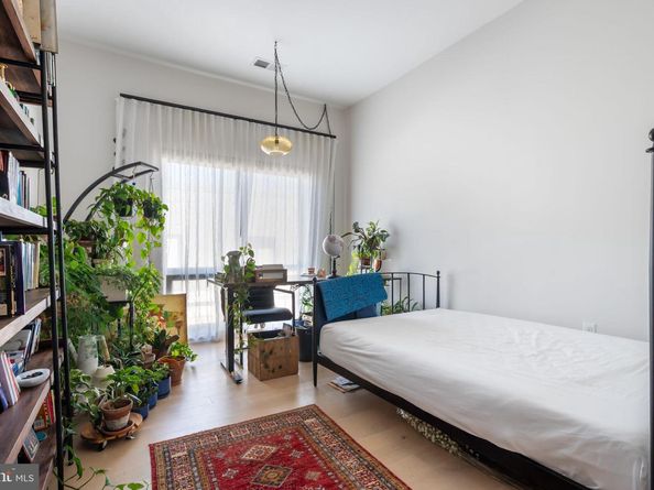 701 Swann Avenue 611, Alexandria VA 22301