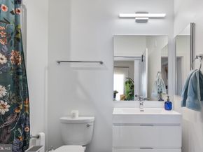 701 Swann Avenue 611, Alexandria VA 22301