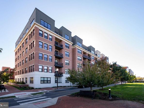 701 Swann Avenue 611, Alexandria VA 22301