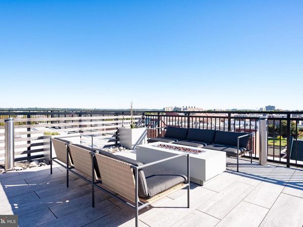 701 Swann Avenue 611, Alexandria VA 22301