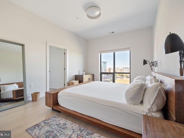 701 Swann Avenue 611, Alexandria VA 22301