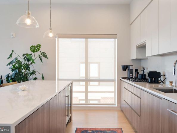 701 Swann Avenue 611, Alexandria VA 22301