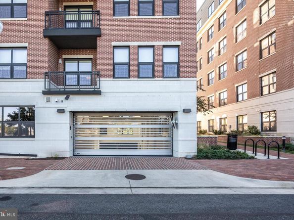 701 Swann Avenue 611, Alexandria VA 22301