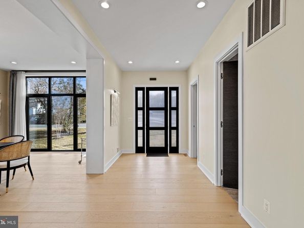 1573 Westmoreland Street, Mclean VA 22101