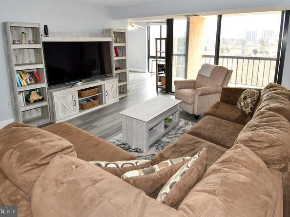 4500 S Four Mile Run Drive 1218, Arlington VA 22204