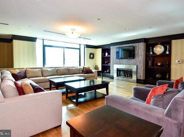 4500 S Four Mile Run Drive 1218, Arlington VA 22204