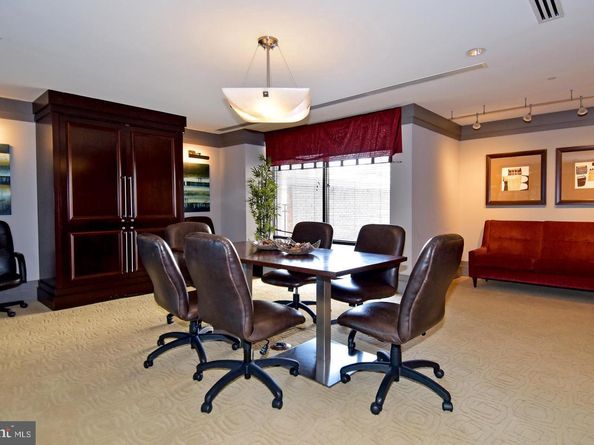 4500 S Four Mile Run Drive 1218, Arlington VA 22204