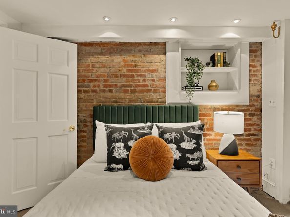 6 Logan Circle NW 2, Washington DC 20005