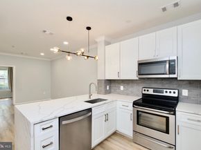 3003 Nicosh Circle 3106, Falls Church VA 22042