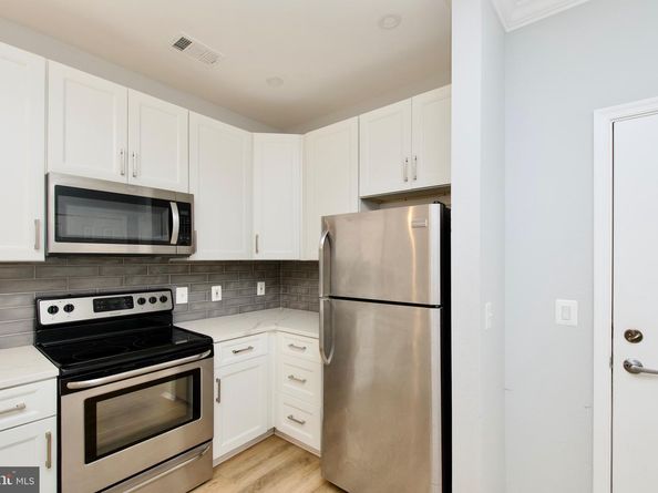 3003 Nicosh Circle 3106, Falls Church VA 22042