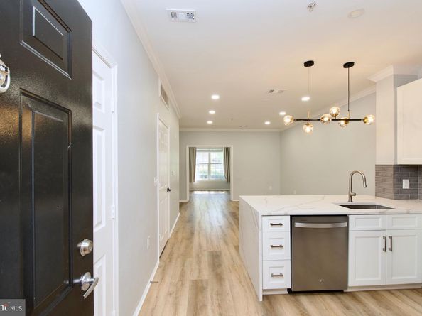 3003 Nicosh Circle 3106, Falls Church VA 22042