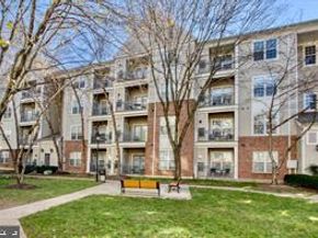 3003 Nicosh Circle 3106, Falls Church VA 22042