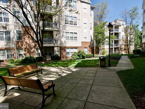 3003 Nicosh Circle 3106, Falls Church VA 22042