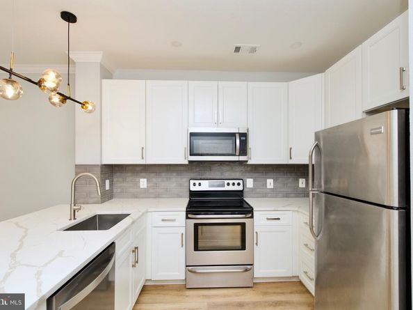 3003 Nicosh Circle 3106, Falls Church VA 22042