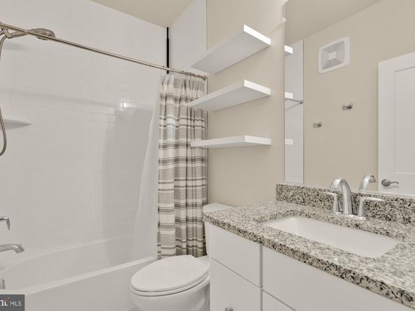 1704 Bandit Loop 20A, Reston VA 20190