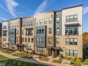 1704 Bandit Loop 20A, Reston VA 20190